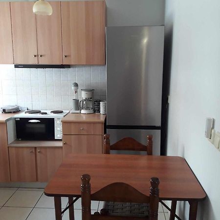 Simple, Calm And Center 2 Apartment Kalamata Exterior photo