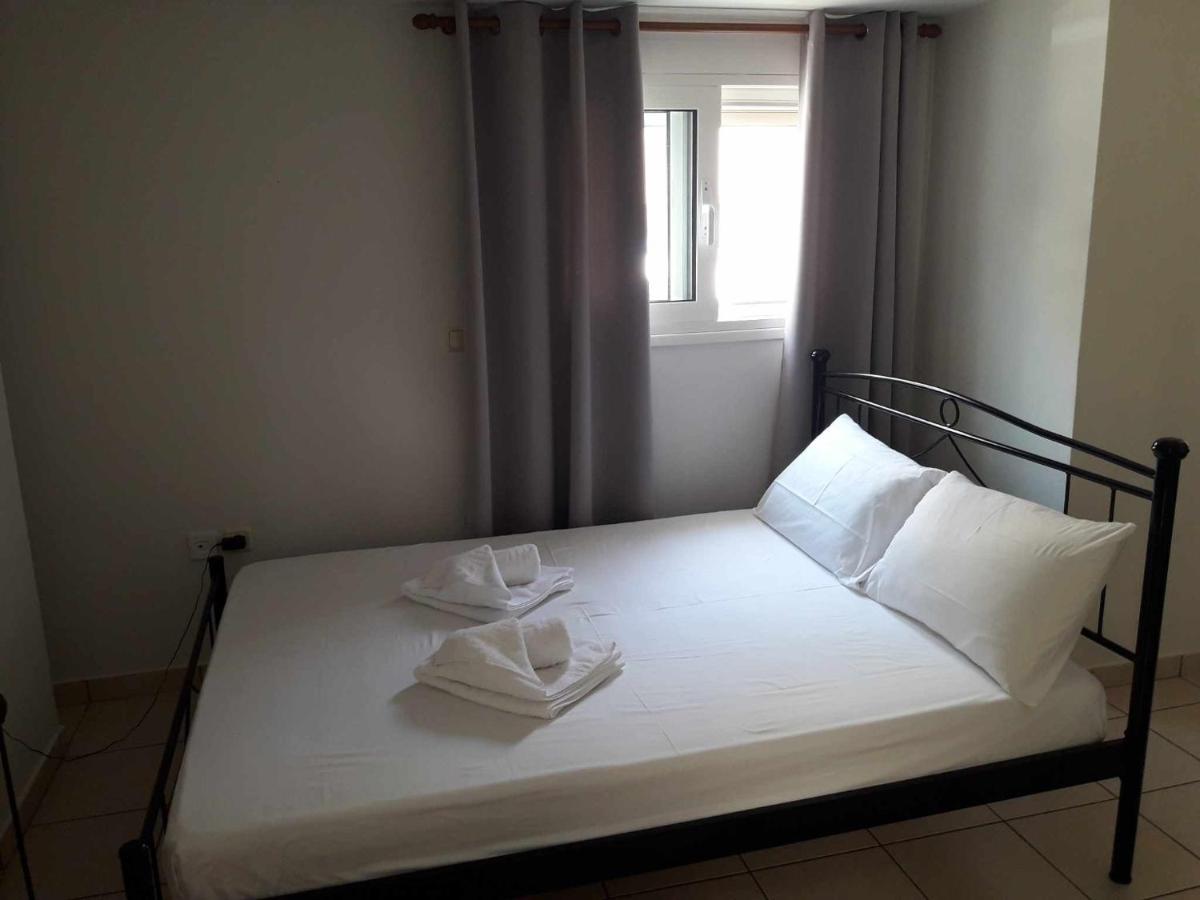 Simple, Calm And Center 2 Apartment Kalamata Exterior photo